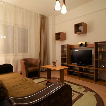Resedinta Lui Calin Apartment Bucharest Exterior photo